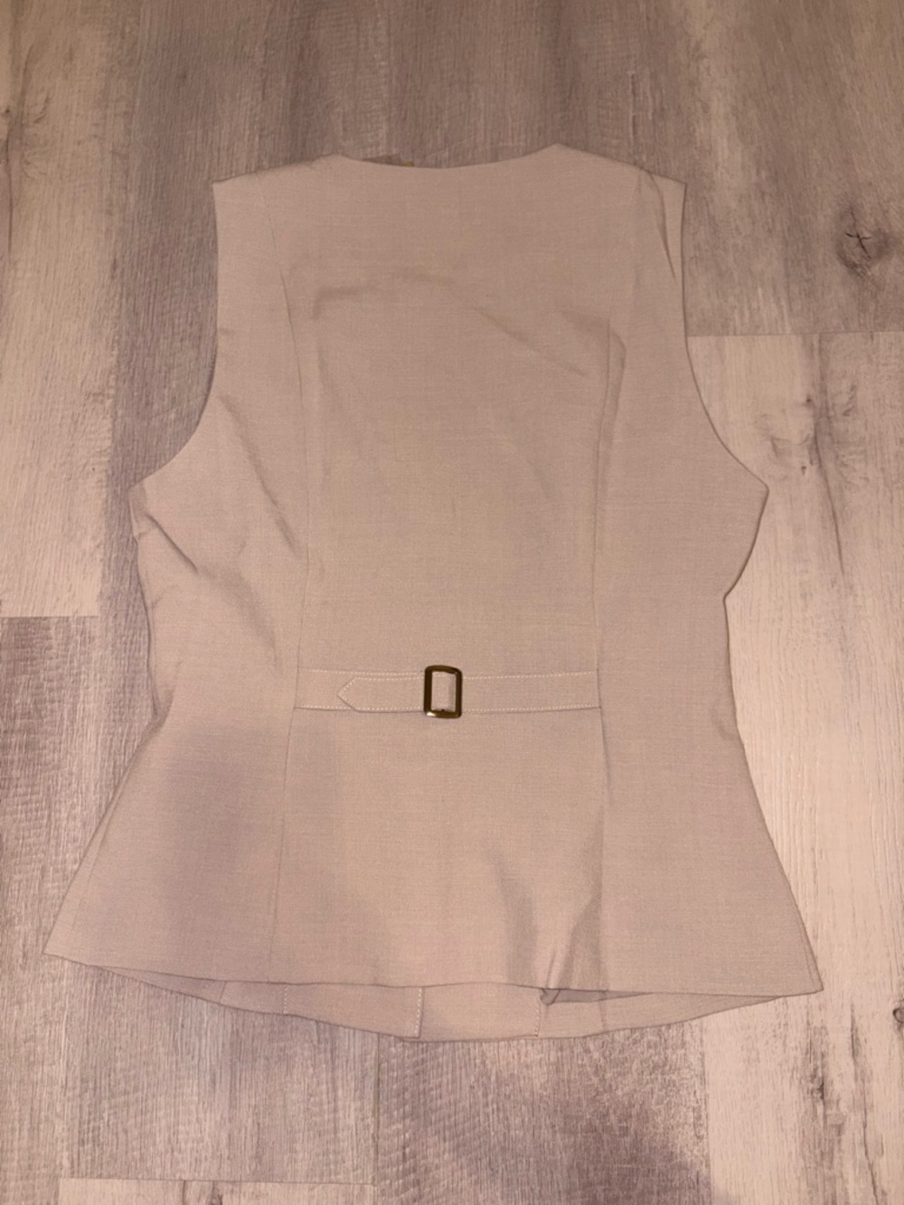 RIHOAS Light Grey Tailored V-Neck Buttoned Vest - Picture 3 of 3